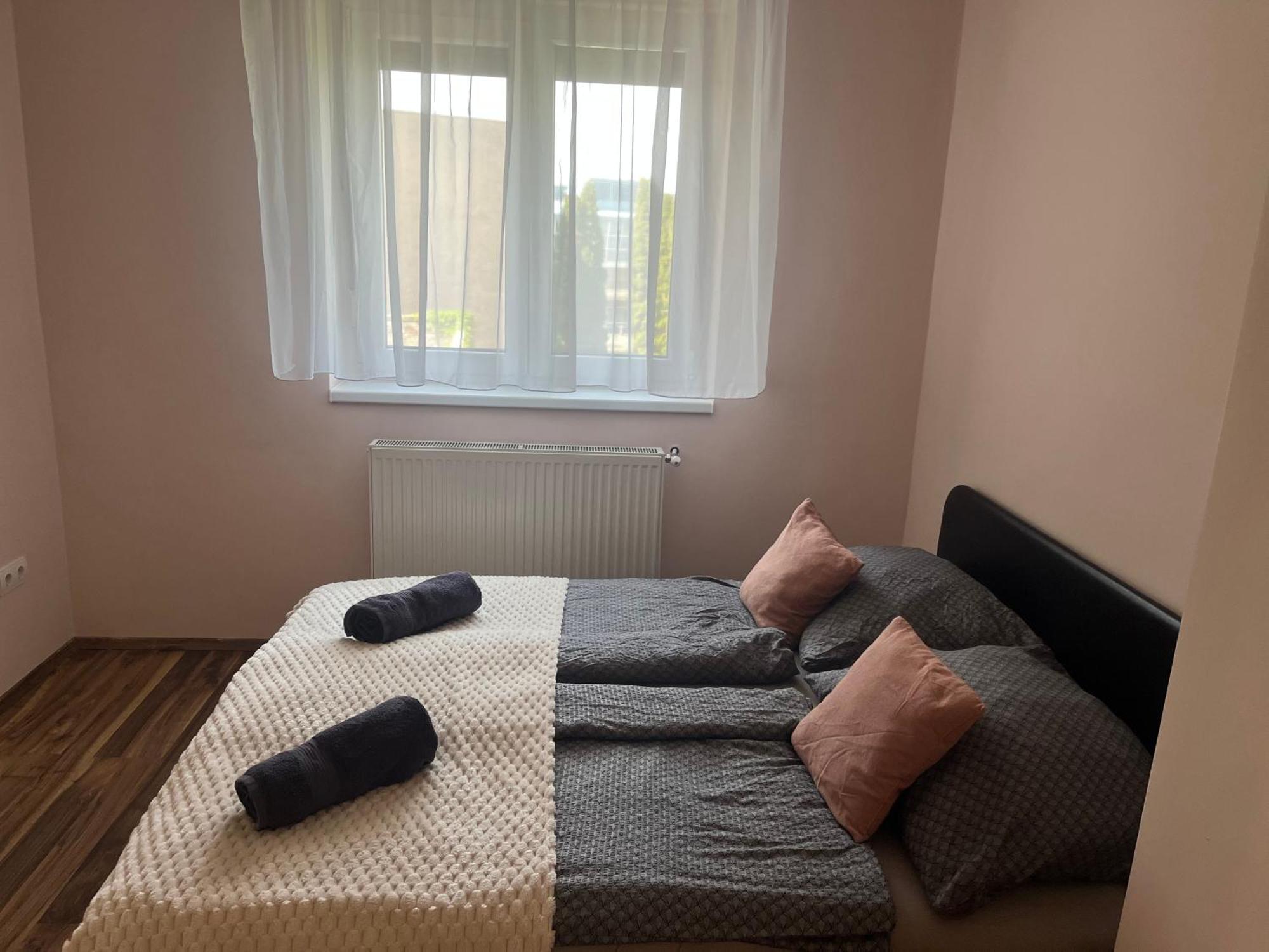 Ferienwohnung Moonlight Győr Exterior foto